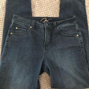 Miraclebody Straight-Leg Jeans